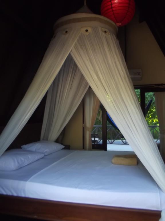 Gili Flush Harmony Hotel Gili Trawangan Exterior photo